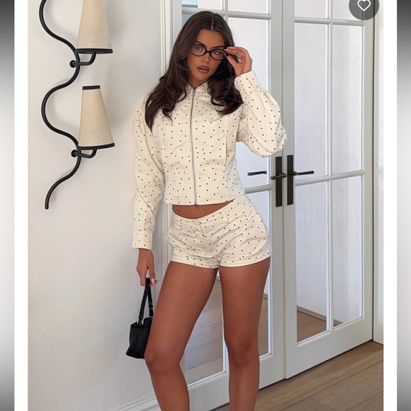 White Fox Boutique Polka Dot Zip-Up Jacket and Shorts Set. Size Small - Picture 2 of 4